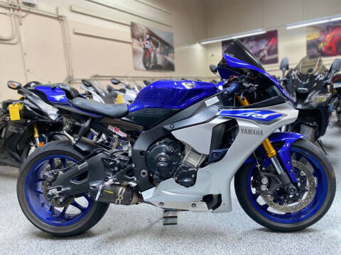 2015 Yamaha YZF-R1