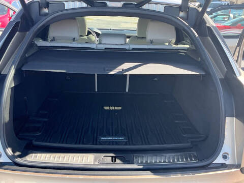 2022 Land Rover Range Rover Velar P250 R-Dynamic S