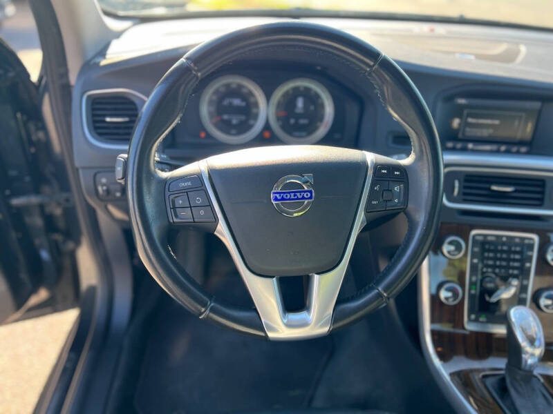 2013 Volvo S60 T5 Premier Plus