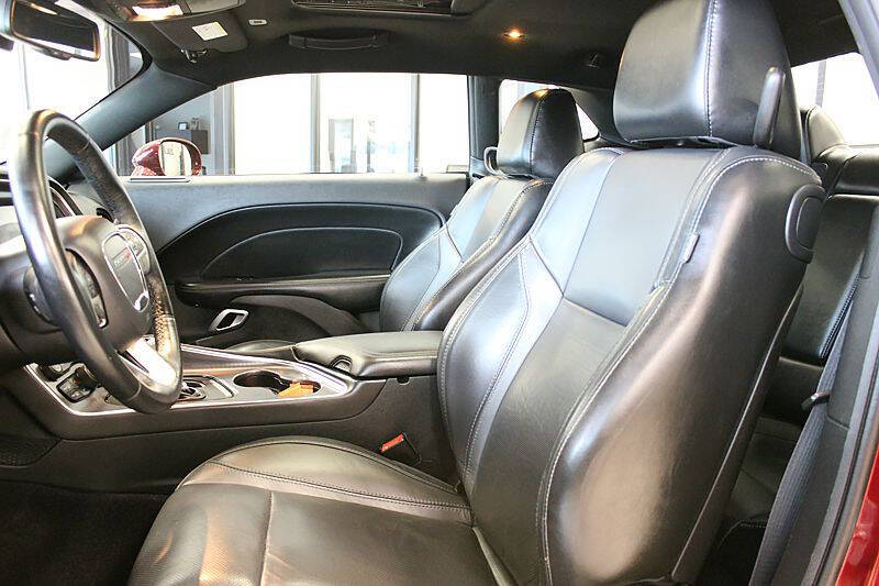 2017 Dodge Challenger SXT