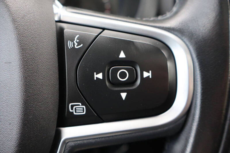 2019 Volvo XC60 T5 Momentum