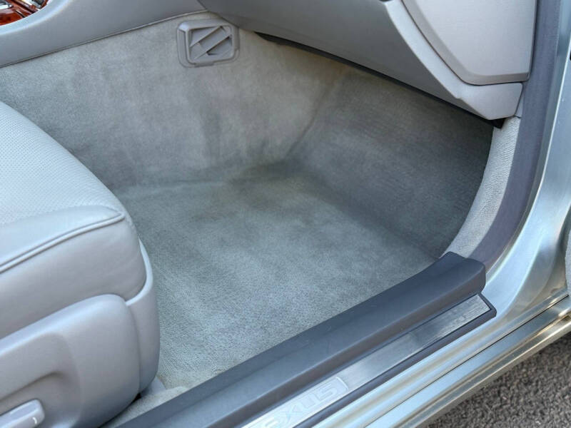 2003 Lexus LS 430