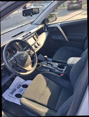 2015 Toyota RAV4 LE
