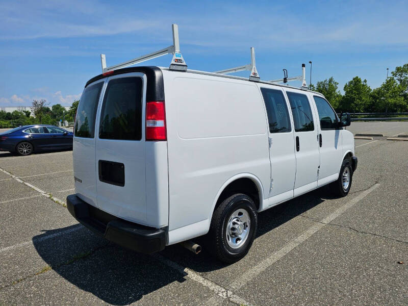 2021 Chevrolet Express 2500