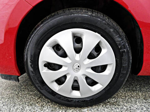 2014 Toyota Prius c Two