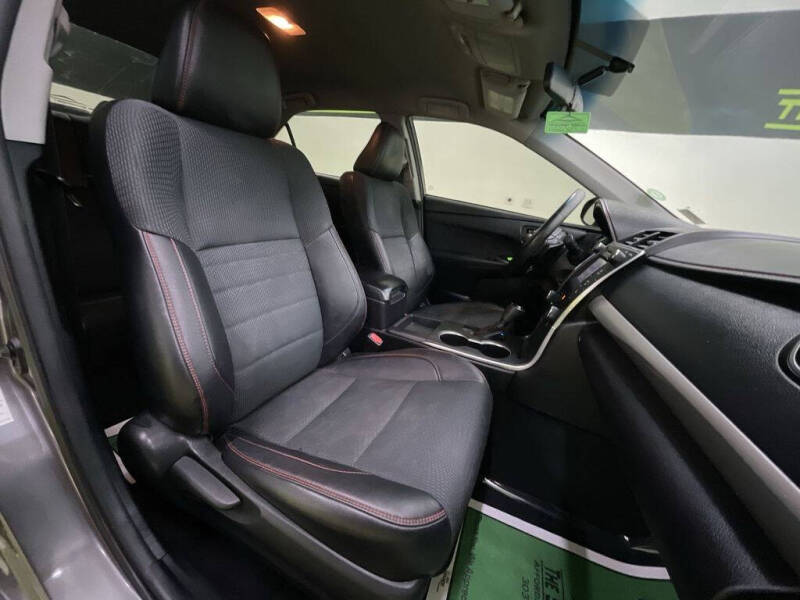 2017 Toyota Camry SE