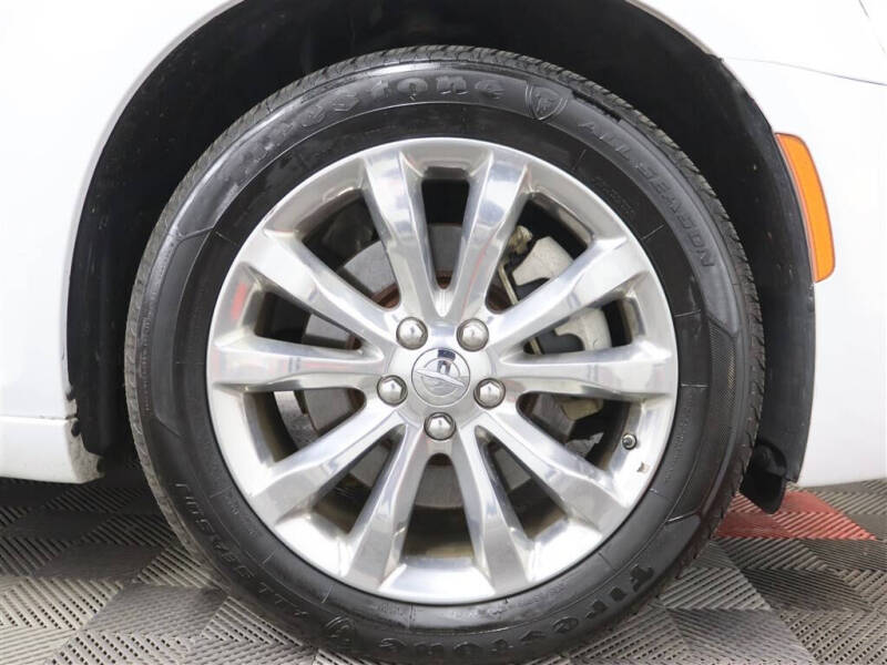 2022 Chrysler 300 Touring