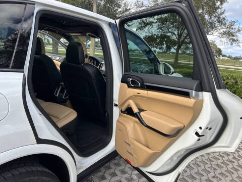 2017 Porsche Cayenne Platinum Edition