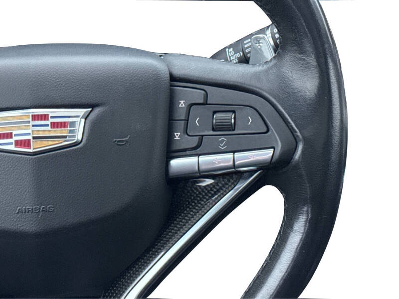 2023 Cadillac XT6 Sport