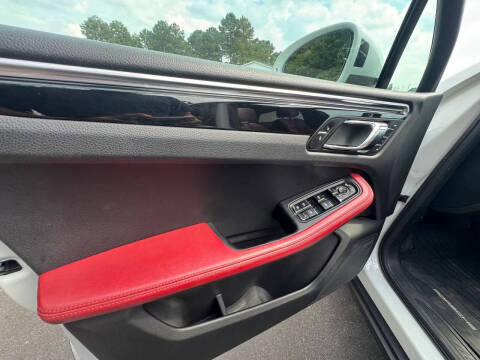 2017 Porsche Macan