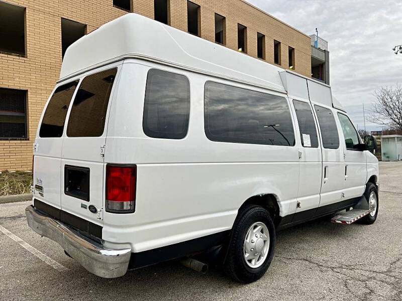 2013 Ford E-Series E-350 SD