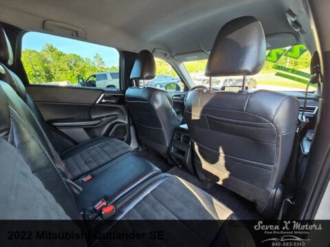 2022 Mitsubishi Outlander SE