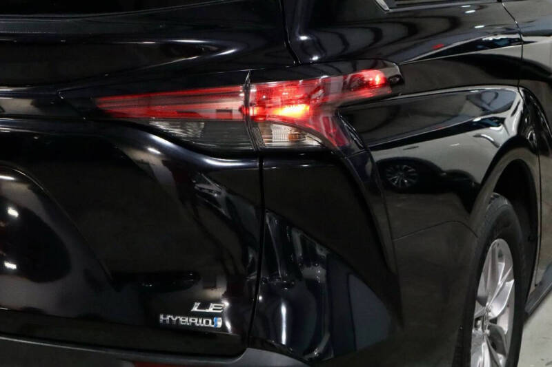 2021 Toyota Sienna LE 8-Passenger