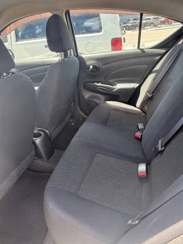 2012 Nissan Versa 1.6 SV