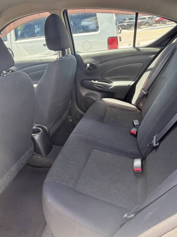 2012 Nissan Versa 1.6 SV