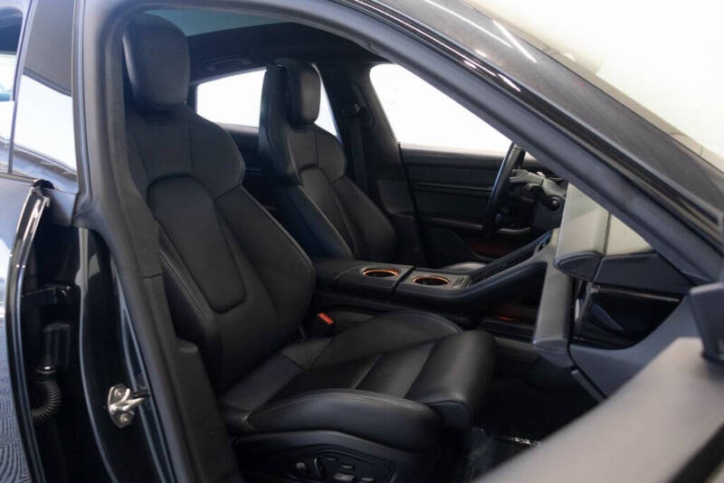 2020 Porsche Taycan Turbo S