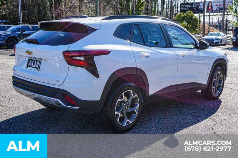 2025 Chevrolet Trax LT