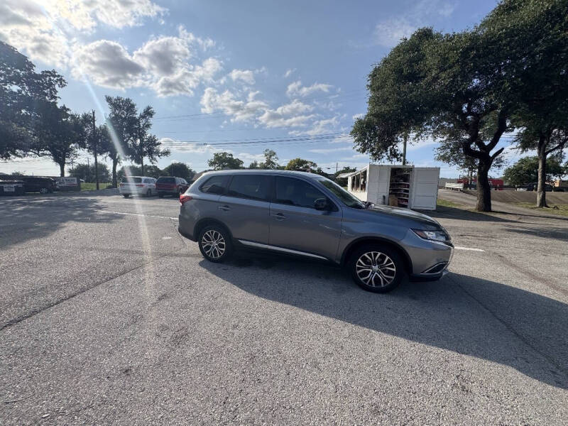 2018 Mitsubishi Outlander ES