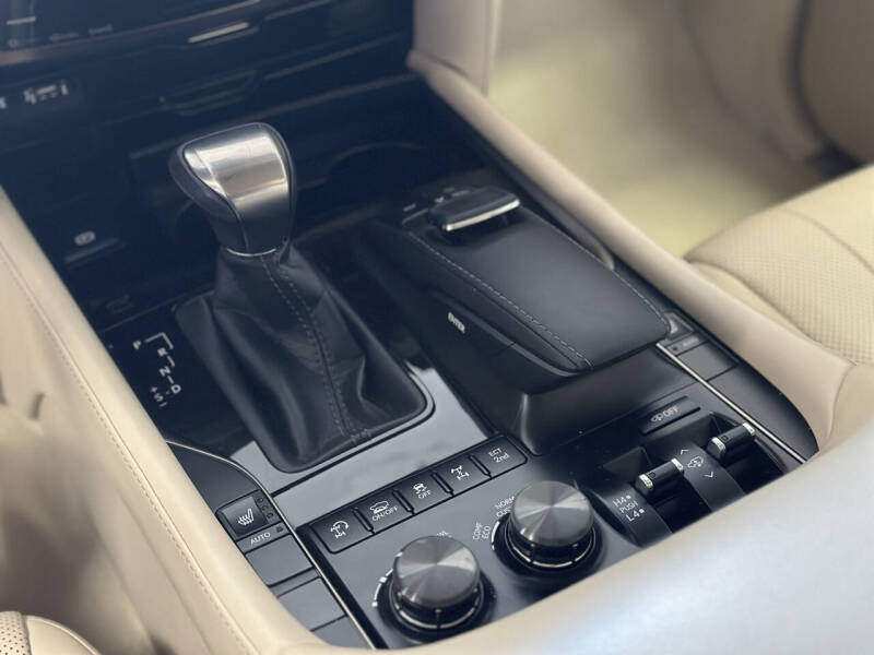 2018 Lexus LX 570 Two-Row