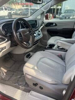 2021 CHRYSLER Pacifica Minivan - $25,897