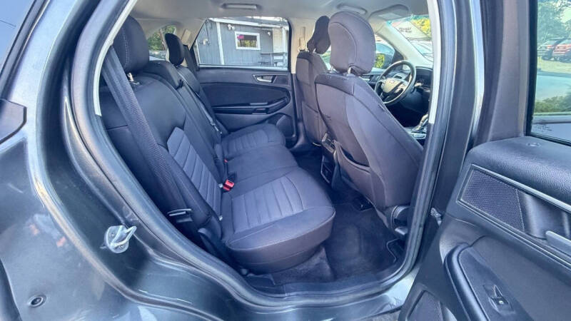 2016 Ford Edge SE