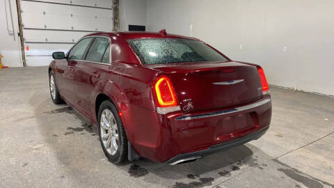2017 Chrysler 300 Limited