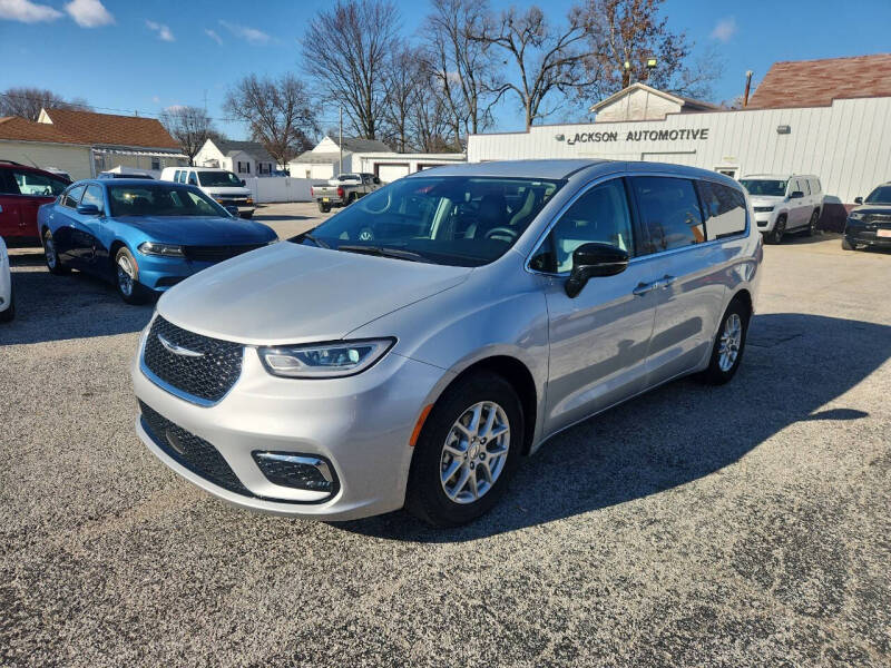 2024 Chrysler Pacifica Touring L
