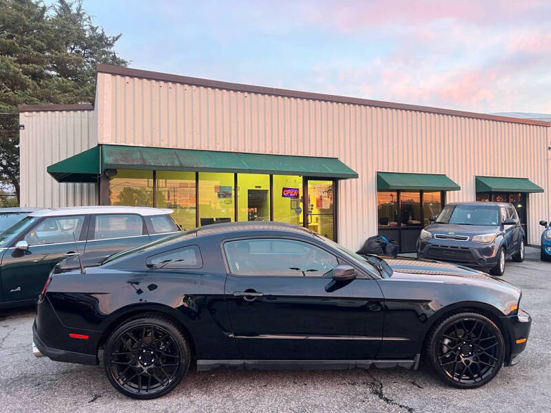 2012 Ford Mustang V6 photo 4