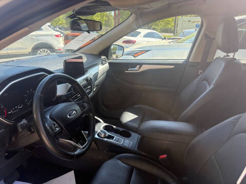 2020 Ford Escape SEL