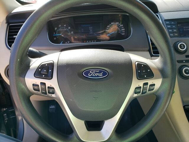 2014 Ford Taurus SE
