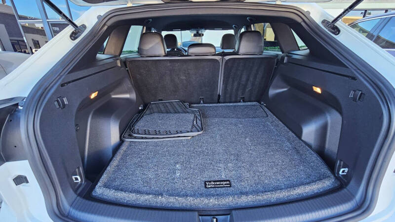 2023 Volkswagen Atlas Cross Sport SE