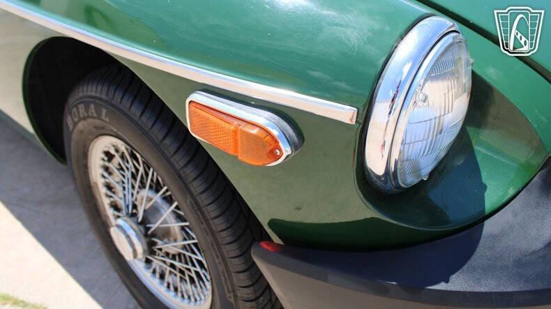 1977 MG B