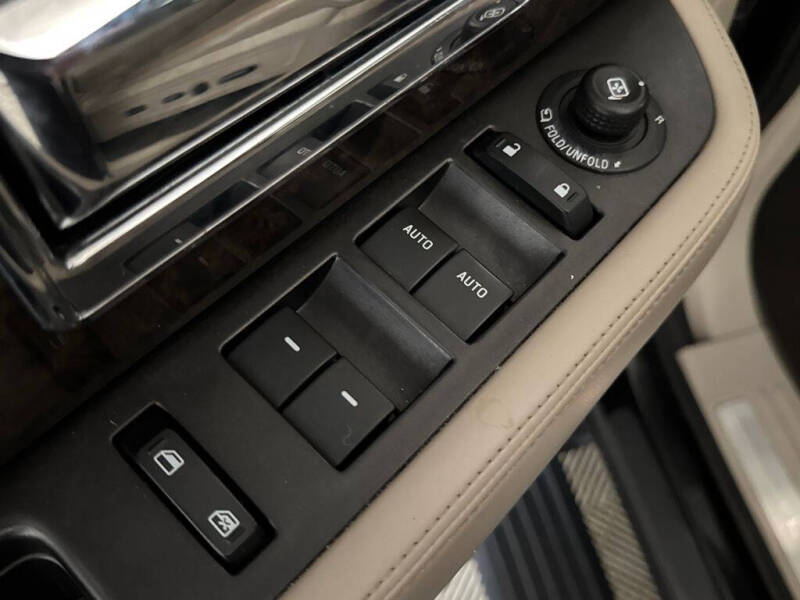 2016 Lincoln Navigator Select