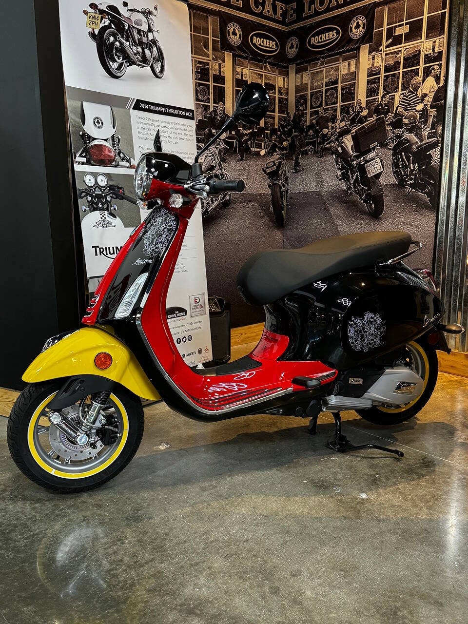 2023 Vespa PRIMAVERA DISNEY MICKEY MOUSE 150 for sale at TEXAS MOTORS POWERSPORT in ORLANDO, FL