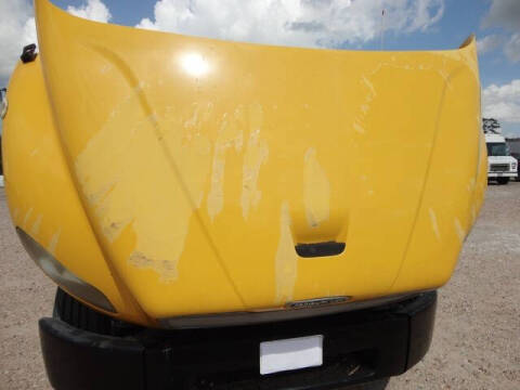 2013 Freightliner M2 106