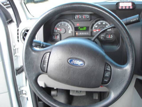 2014 Ford E-Series E-350 SD