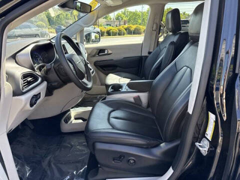 2024 Chrysler Pacifica Touring L