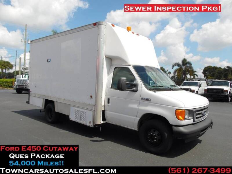 2007 Ford E-450 for sale at Town Cars Auto Sales in West Palm Beach FL
