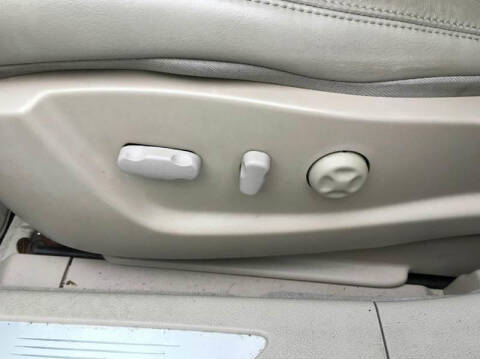 2009 Cadillac DTS Pro