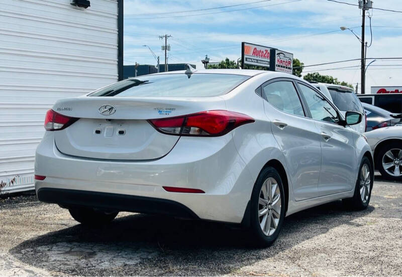 2015 Hyundai Elantra SE