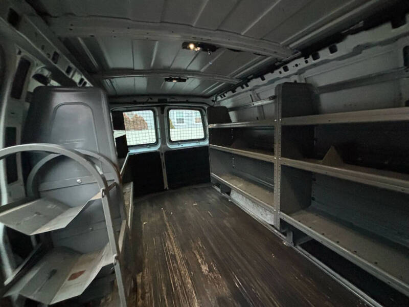 2017 GMC Savana 2500