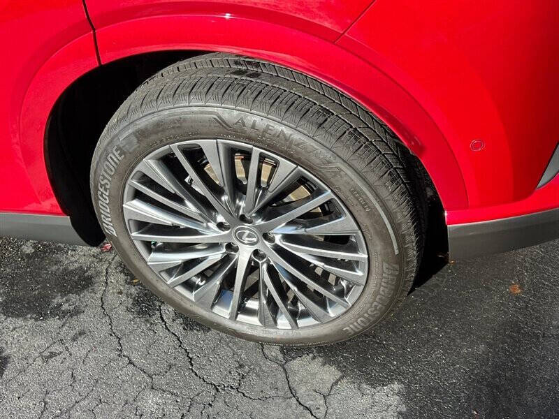 2024 Lexus RX 450h+ Luxury