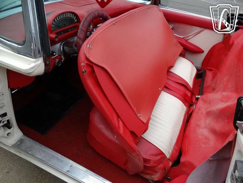 1956 Ford Thunderbird