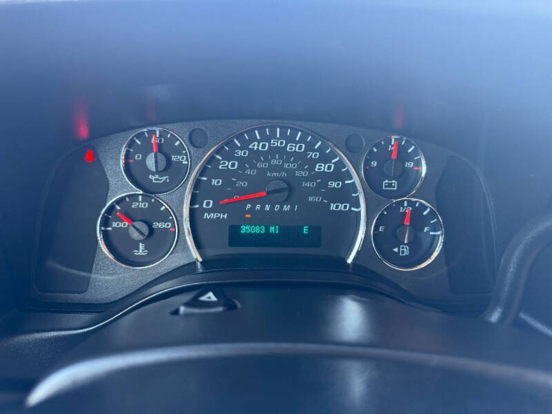 2023 Chevrolet Express LS 3500