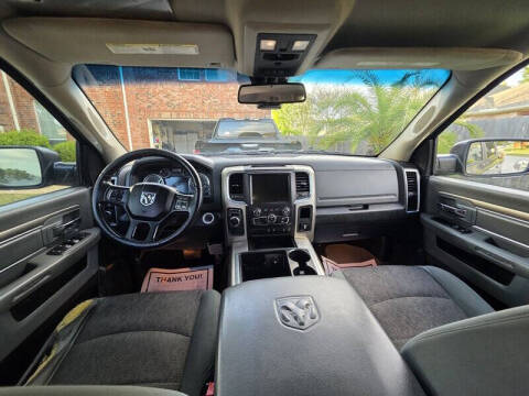 2015 RAM 1500 SLT