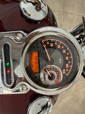 2014 Harley-Davidson Super Glide Custom