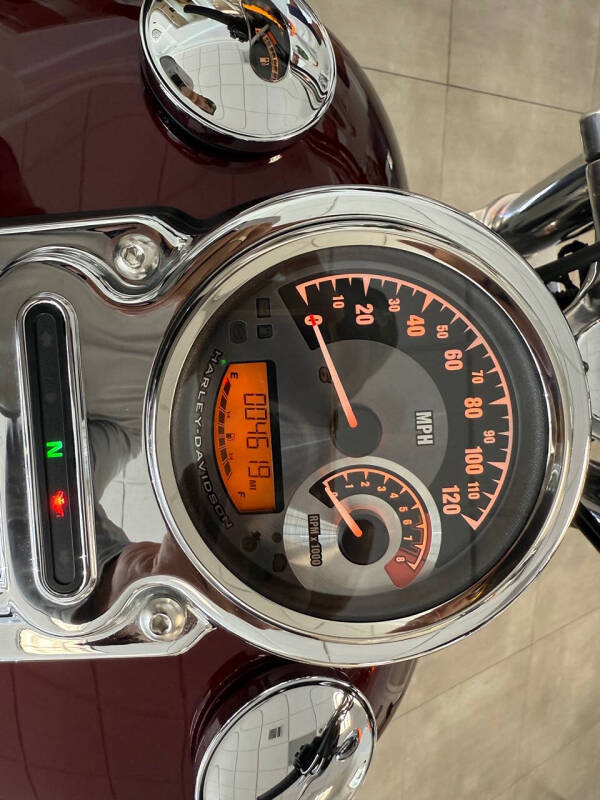 2014 Harley-Davidson Super Glide Custom