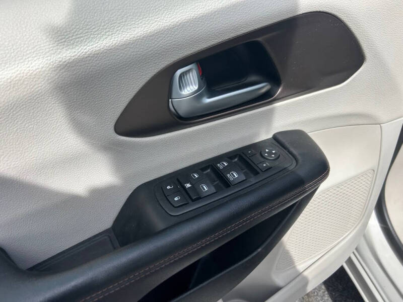 2017 Chrysler Pacifica Touring