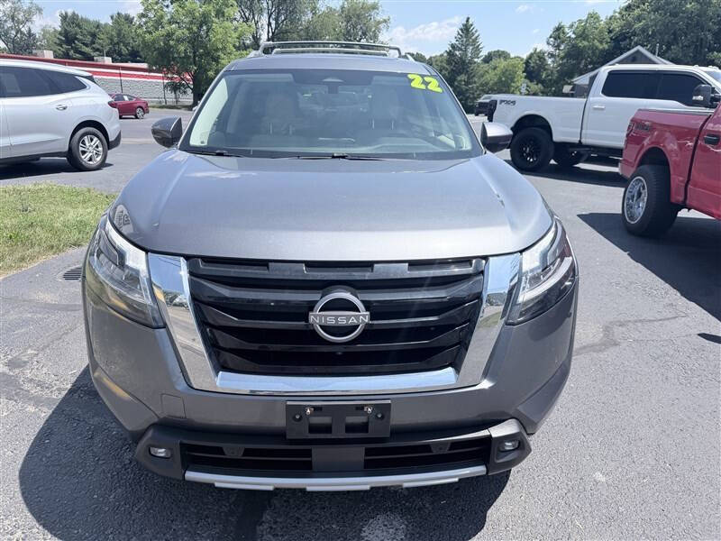 2022 Nissan Pathfinder SL