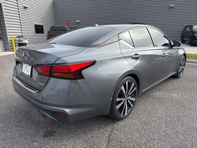 2022 Nissan Altima 2.0 SR